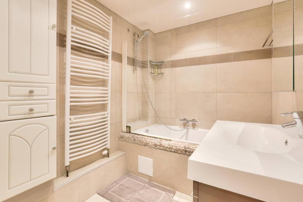 Appartement Spacieux Au Coeur De Strasbourg Exteriör bild