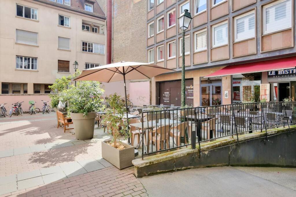 Appartement Spacieux Au Coeur De Strasbourg Exteriör bild